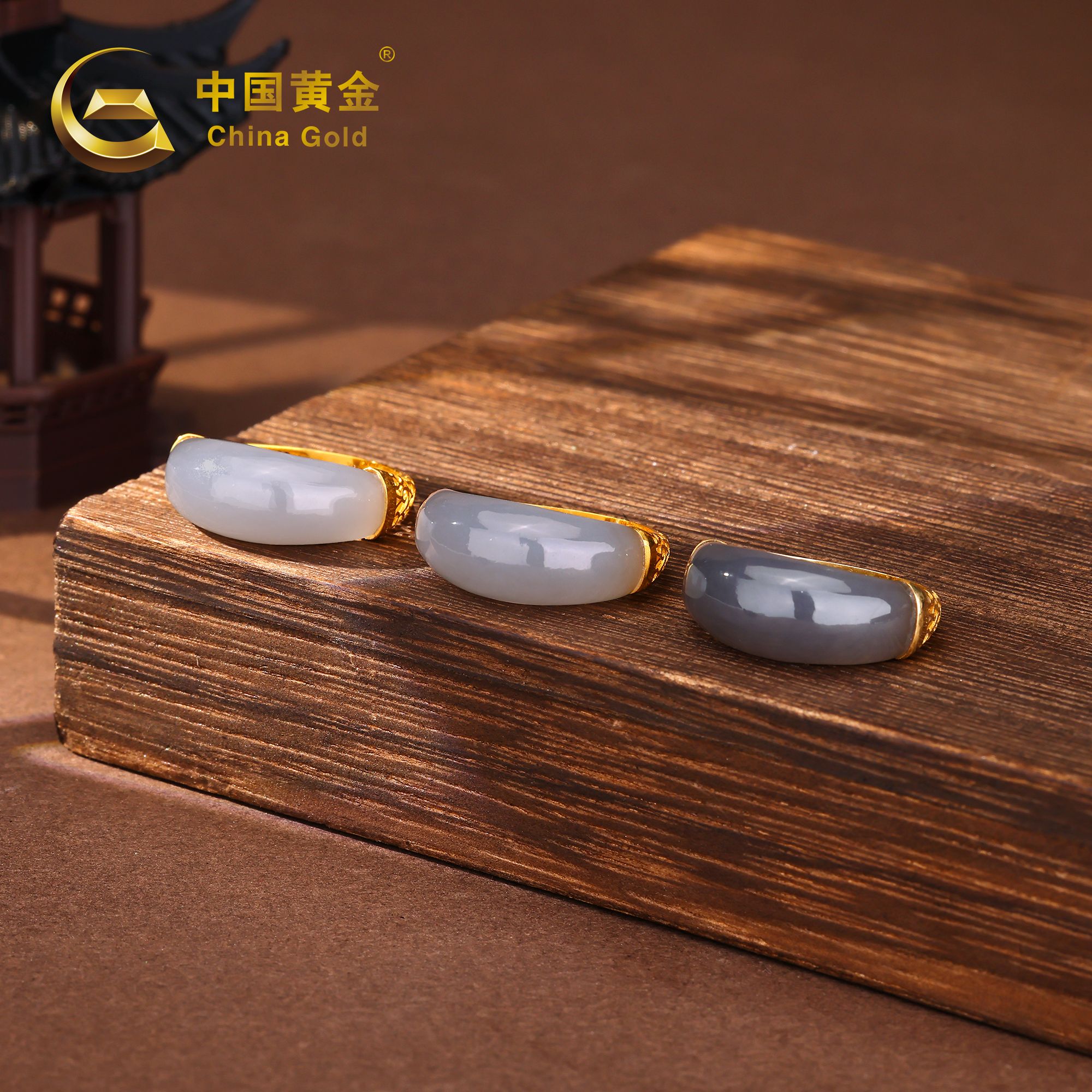 18K Gold Qinghai Smoky Purple Jade Ring — Qinghai jade