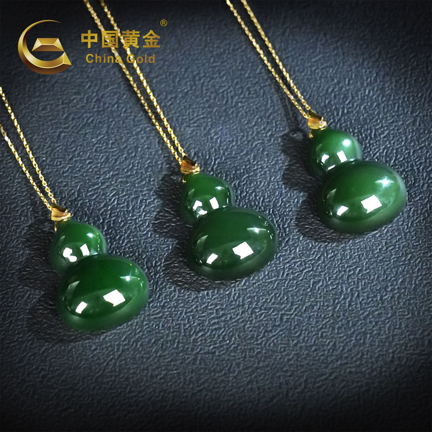18K Gold Russian Green Nephrite Jade Pendant — Russian jade