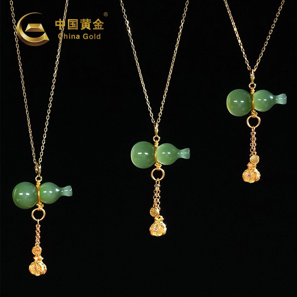 Russian Green Nephrite Jade Pendant — Russian jade